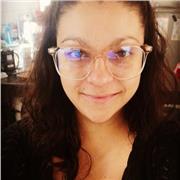 Diseñadora industrial,ofrece clases de sustentabilidad 
Reutilización de materiales reciclados
Utilización de materias primas y sus componentes
Planos
3d básico
Photoshop
Ilustración